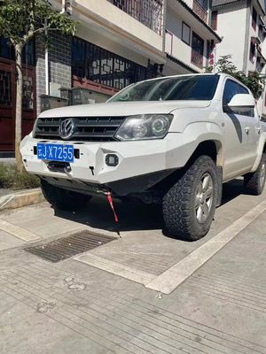 2009-2024 Volkswagen Amarok Winch Bull Bar Vorderbumper Hinterbumper mit Reifenträger Jerrycan Halter Schutz und Dekoration