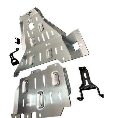 Jeep Wrangler Motor Deckel Schlammfläche Schiebeplatte Chassis Schutzbrett bei Wettbewerb