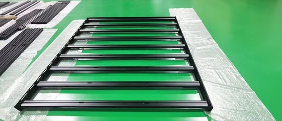 Custom Van Parts Camper Van Roof Rack Plattform in schwarz für Outdoor-Campingaktivitäten