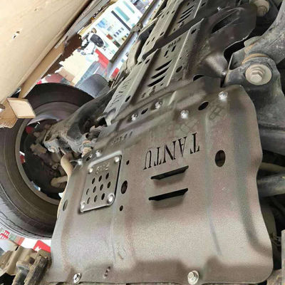 Toyota Tundra 5,0 mm Chassis Schutz Motor Abdeckung Schlammfläche Schlittenplatte in schwarzer Farbe
