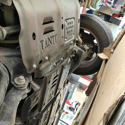 Schwarze Farbe 5,0 mm Chassis Schutzplatte für 2018-2019 Toyota Tundra Schwerlastfahrzeug