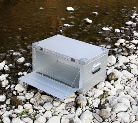 Kompakte und leichte Aluminium-Küchenbox mit ausreichend Stauraum