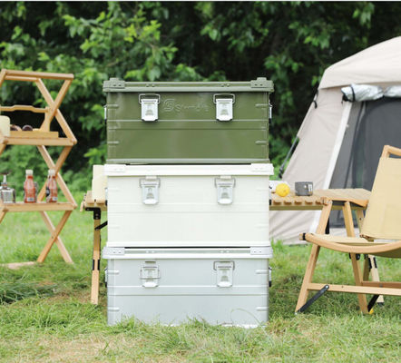 Kompakte und leichte Aluminium-Küchenbox mit ausreichend Stauraum