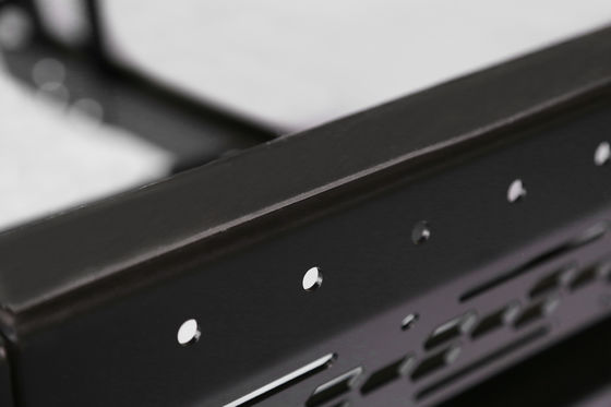 Speziell zugelassene IP-Design-Stil schwarze Pulverbeschichtung Ute Tub Rack für Lastwagenbett