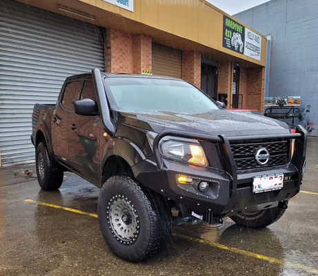 2009 Jahr 4X4 Zubehör Stoßfängerplatten Winch Bull Bar Front Auto Stoßfängerplatte für Nissan Navara