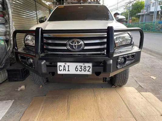 Hintere Stoßstange mit Jerrycan-Halter und Reifenträger Top Performance für Toyota Hilux