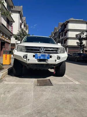 Volkswagen Amarok Autoteile Stahlwindel Bull Bar Vorderstoßfänger mit Reifenträger