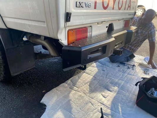 Toyota LC79 Rückstoßfänger mit Reifenträger Jerrycan Halter Winch Bull Bar Frontstoßfänger