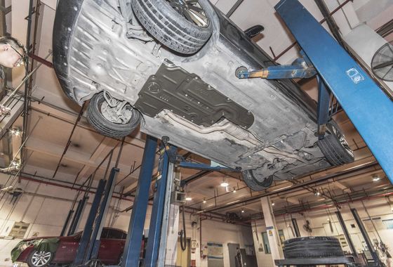 BMW 5er Serie 7er Serie Schiebeplatte für Motor Schutz Heizkörper Übertragung Fall Unterkörper 10-16