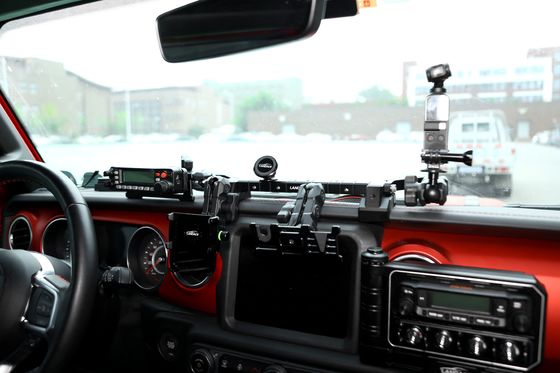 Prozess CNC-bearbeitete Aluminiumlegierung Mittelkonsole Halterung für Jeep Wrangler