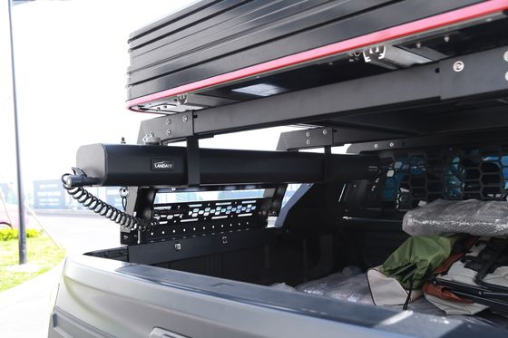 Posticum Öffnung 4x4 Off-Road Wasserbehälter auf dem Dach montiert