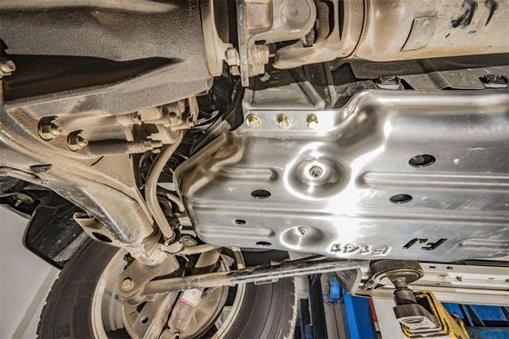 Fahrzeugchassis 4x4 AußenanschlussDries Aluminiumlegierung Stahl FJ Kreuzfahrer Chassis Skid Plate Motorschutz