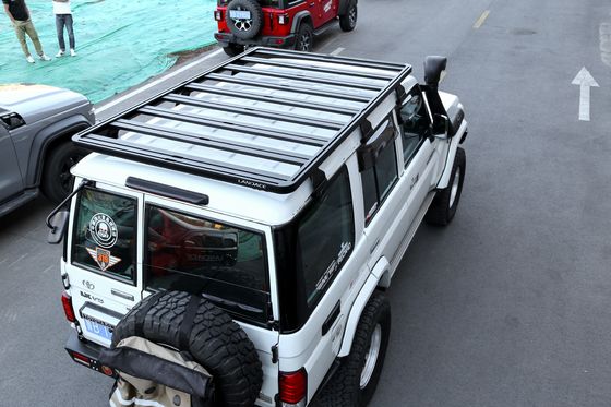 TOYOTA LC76 Schwerlast-Pulverbeschichtetes Dachregal aus Aluminiumlegierung mit einem Nettogewicht von 27,5 kg