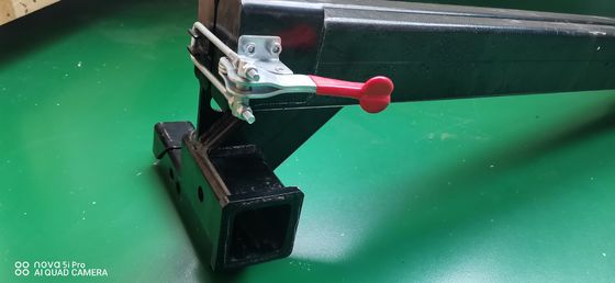Offroad-Schwarz-Ersatzradträger, entworfen und hergestellt von Custom Metal Fabrication
