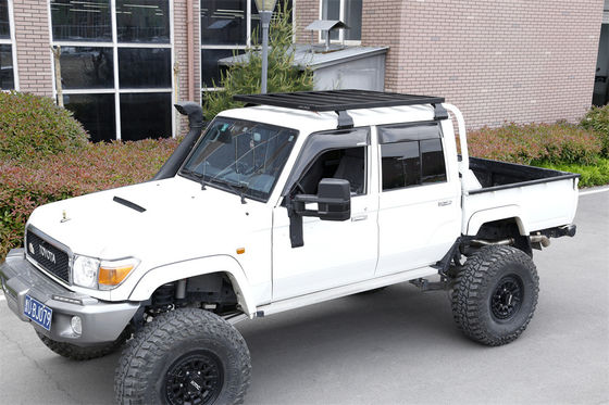 Robuste TOYOTA LAND CRUISER LC79 Flachdachregale Plattform Kabine Dachregale Pulver beschichtet