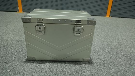 G.W. 8,5 kg Geometrisches Muster Aluminiumlegierung Auto Camping Küchenbox Lagerung Isolierung