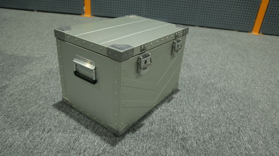 G.W. 8,5 kg Geometrisches Muster Aluminiumlegierung Auto Camping Küchenbox Lagerung Isolierung