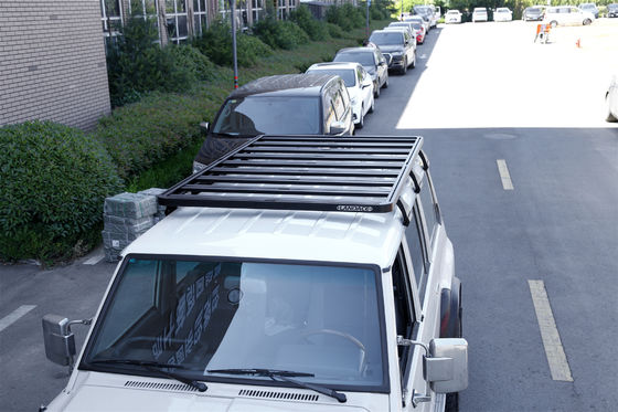 Direkte Anpassung Schwarzes Pulverbeschichtungsdachregal für NISSAN Y60 Einfache Installation