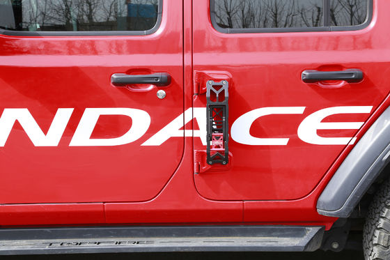 Schöne Schraube auf der Montage Klapptür Scharnier Auto Seitenschritt für Jeep Wrangler JL