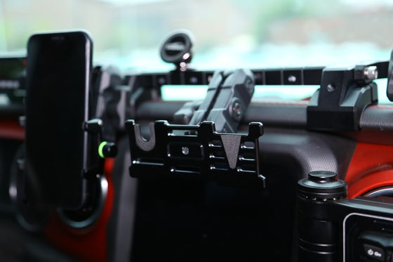 Jeep Wrangler Telefon GoPro CB Mikrofon und DSLR-Kamera-Halter mit geometrischem Design