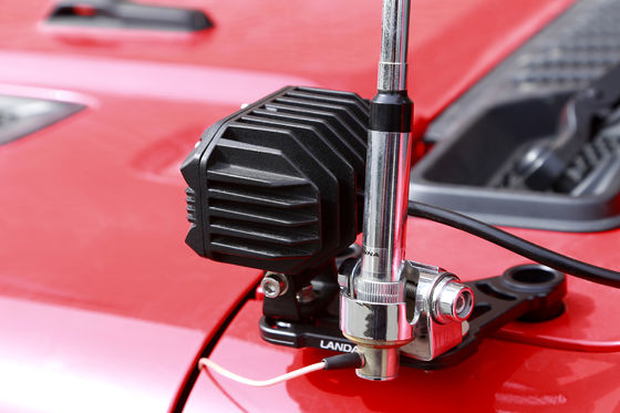 Schnelle und unkomplizierte Installation von A-Säulen-Windschutzscheiben-Hüllen-Halterung für Jeep